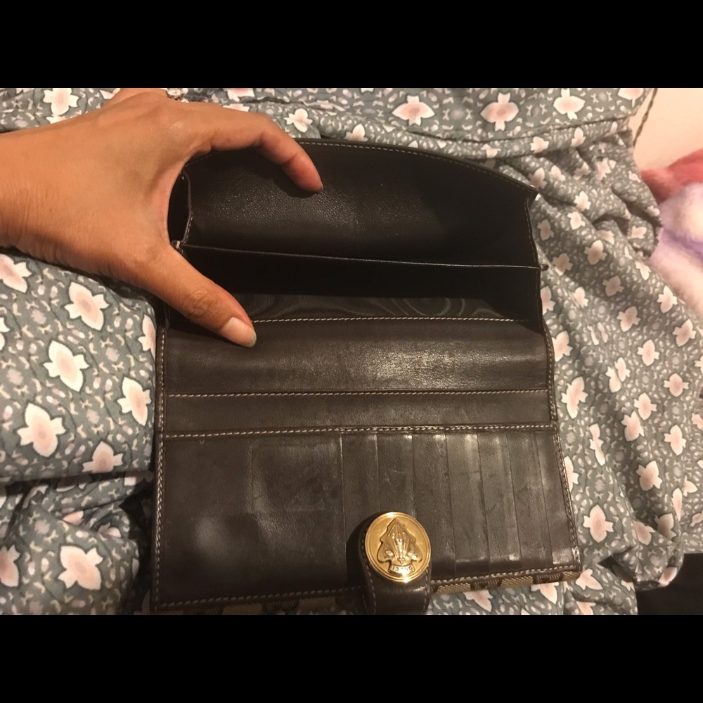 Gucci Wallet 100% Authentic - image 5